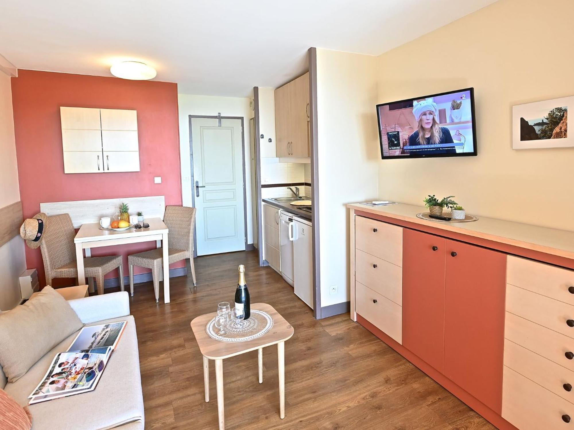 Apartment Village Cap Esterel - Le Village-9 By Interhome Saint-Raphaël 外观 照片